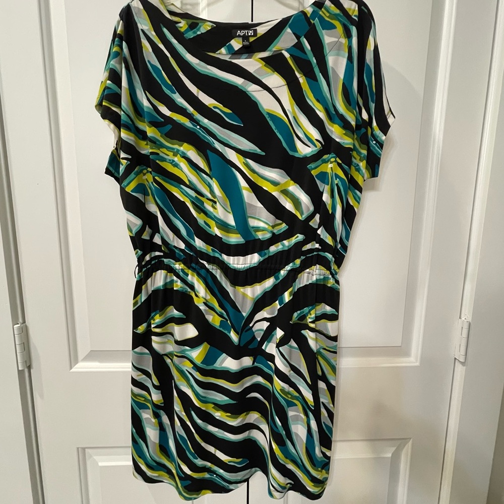 Apt 9 short sleeve thigh length dress